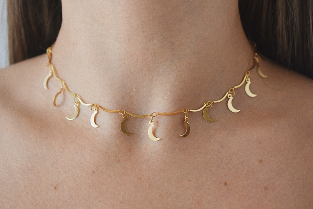 Moon Choker